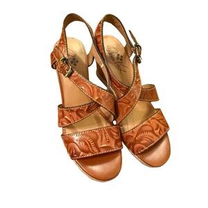 Patricia Nash Rafa Tuscan Tooled Leather Wedge Sandals Whiskey Brown Sz‎ 7.5